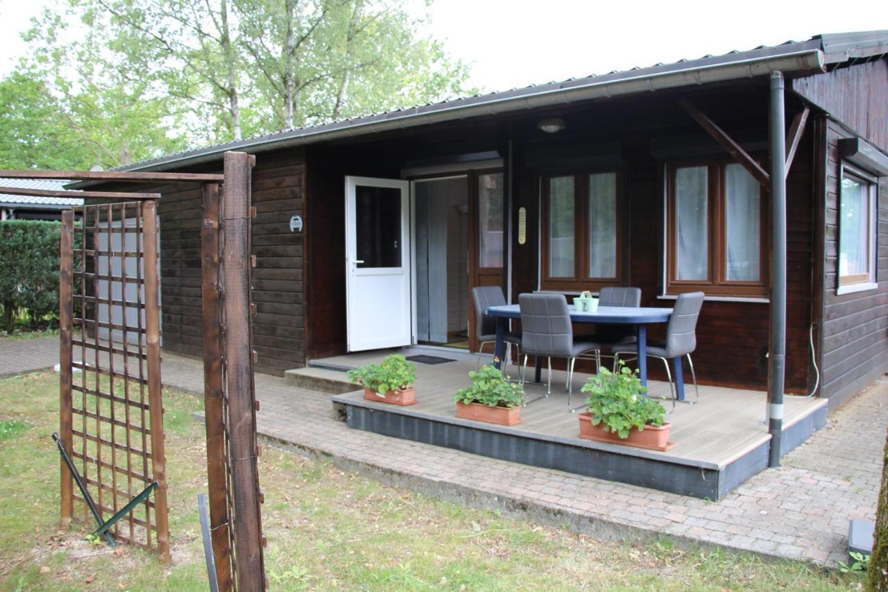 Chalet Les Brulins Hotel Resteigne Kültér fotó